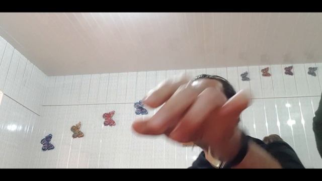 Иголкой прокололи мои уши??? -крови много? / Треш обзор салона красоты / смотреть онлайн