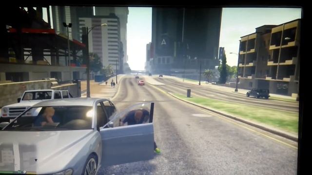 GTA 5 on 7 year old HD 5770 on high settings смотреть онлайн