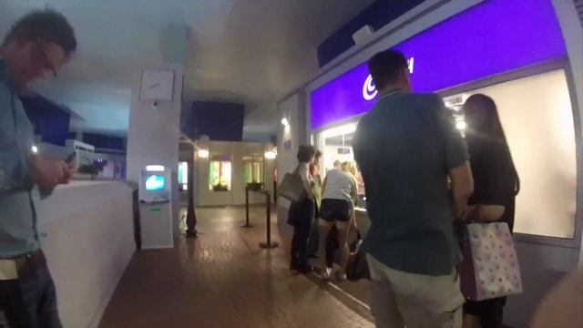 KidZania London: A city run by kids?! смотреть онлайн