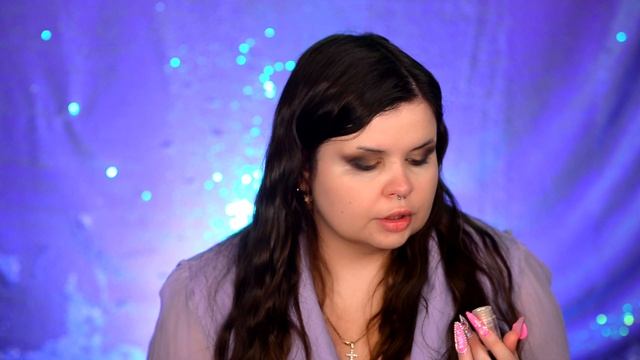 НОВОГОДНИЙ МАКИЯЖ С ЯРКИМ АКЦЕНТОМ БЫСТРО И ЛЕГКО / МАКИЯЖ С БЛЁСТКАМИ ✨? смотреть онлайн