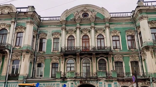 Одно из красивейших зданий на улице Чайковского в Санкт-Петербурге нуждающихся в реставрации... смотреть онлайн