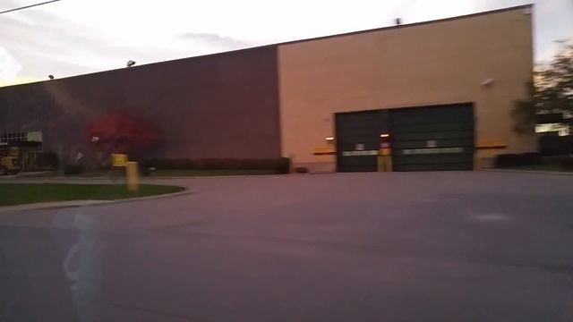 Subaru Tribeca/ Сын за рулем/Едем в магазин Costco (часть 2 ) смотреть онлайн