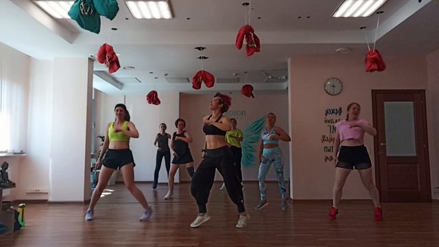 Chica Practika ( Reggaeton). Анна Абросимова Zumba ZIN.mp4