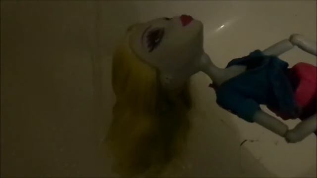 Как выпрямить волосы кукле Monster High? смотреть онлайн