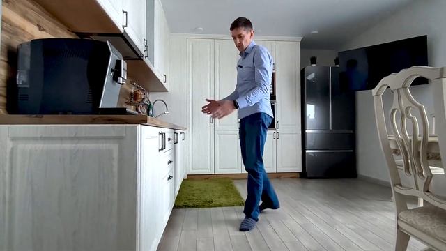 Обзор кухни. Классика угловая с системой шкафов и хранения! Такого еще не было! смотреть онлайн