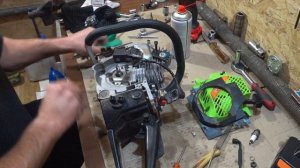 БЕНЗОПИЛА "УРАЛМАШ" КАРБЮРАТОР НЕ ПОДДАЁТСЯ РЕГУЛИРОВКЕ - В ЧЁМ ПРОБЛЕМА? РЕМОНТ