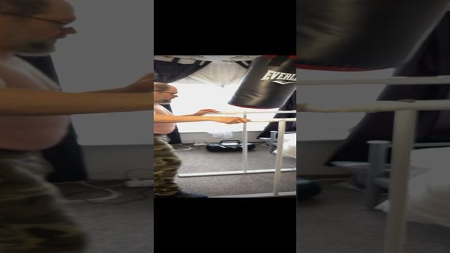 Blackmagic Camera App for iPhone смотреть онлайн