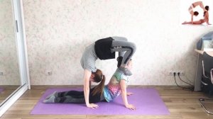 ОЧЕНЬ СЛОЖНЫЙ ЙОГА ЧЕЛЛЕНДЖ для ДВОИХ / Двойняшки против ЙОГИ 2022!