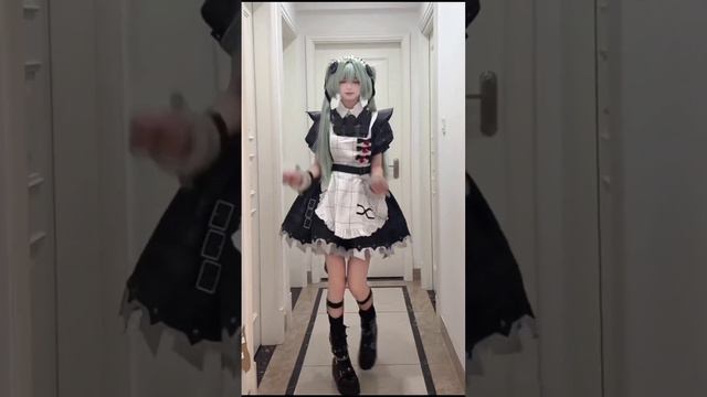 Девушка няшка аниме косплей на Корин Викес corin wickes Zenless Zone Zero cosplay смотреть онлайн