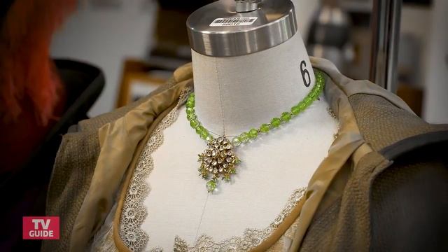 TV Guide — Inside the Once Upon a Time Costume Closet with Adelaide Kane смотреть онлайн