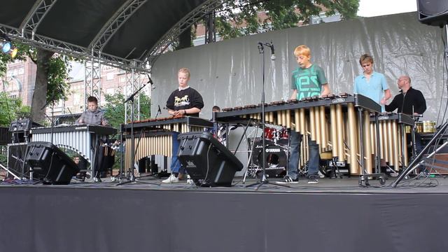 Gladsaxe junior marimba - Popcorn.MOV смотреть онлайн