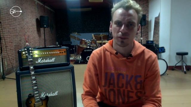 О ЧЕМ КНИГА-КУРС "МАСТЕР АККОРДОВ"? Как выучить аккорды на гитаре смотреть онлайн