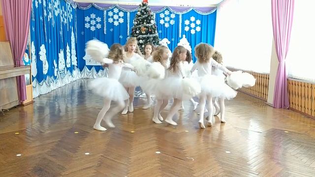 Танец снежинок смотреть онлайн