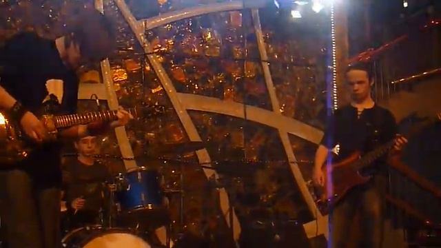 AloneInWinter — Hollow (live) смотреть онлайн