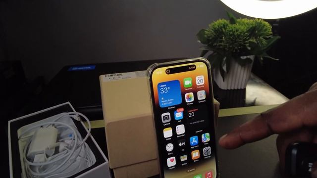 iPhone 14 Pro: The Best Smartphone to Buy in 2024? [Review] смотреть онлайн