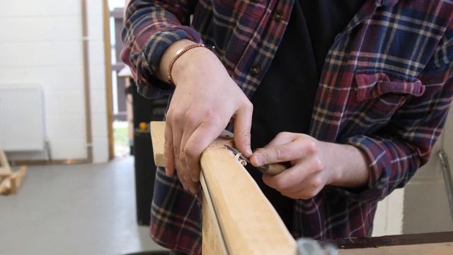 Hand Carving a Guitar Neck смотреть онлайн