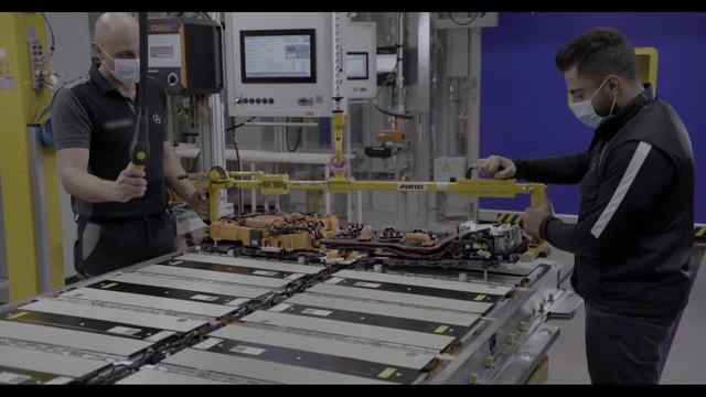Production of battery systems at Mercedes-Benz Germany for the all-electric EQS [short version] смотреть онлайн