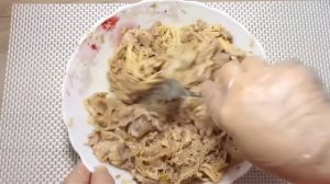 Домашняя колбаса из свиной рульки и курицы. Колбаса в пластиковой бутылке.