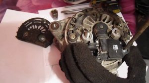 Сколько стоит открутить одну гайку и три болта? Замена реле заряда генератора рено сценик 2