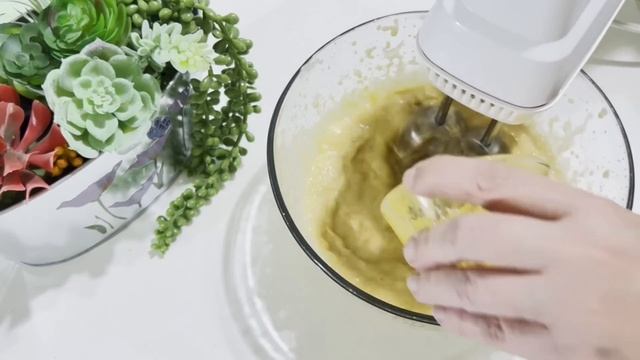 CUADROS DE AVENA Y MANGO SIN HORNO (BLONDIES) смотреть онлайн