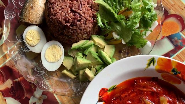 Delicious WAAKYE RECIPE without Leaves|Cook N Dine with Sarah|Ghanaian Delicacy смотреть онлайн
