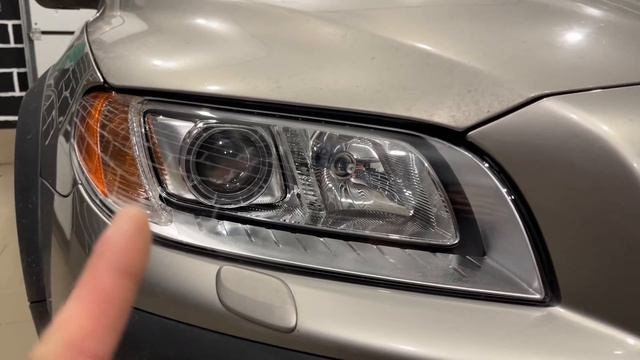 Volvo XC70 2 поколение - восстановление фар, ремонт фар
