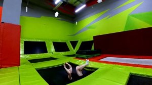 ТОП 5 ПРОСТЫХ НО КАЙФОВЫХ ТРЮКОВ НА БАТУТЕ! ТРЮКИ НА БАТУТЕ! (TOP 5)