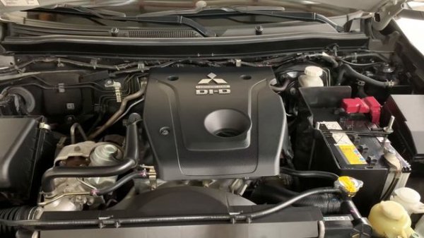 4N15 Mivec Turbodiesel engine revving sound