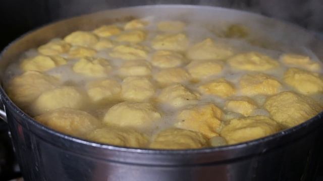 New York City Food - MATZOH BALL SOUP PJ Bernstein NYC смотреть онлайн