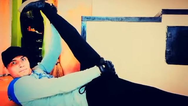 Растяжка ржачь сможешь так? смотреть онлайн