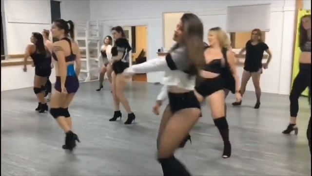 Army of Sass Newmarket “Uproar” (Lil Wayne Ft. Swizz Beatz) Choreo by Stéf Théroux смотреть онлайн