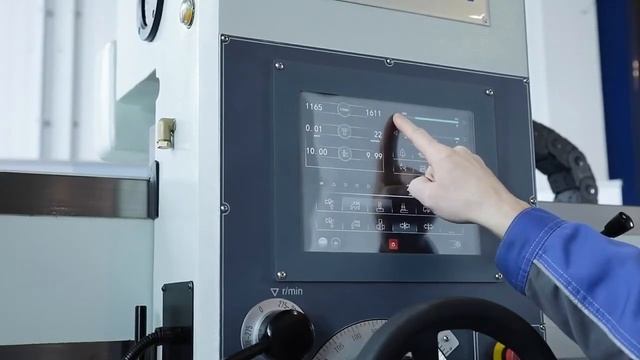 R 60 VT - Радиально-сверлильный станок с сервоприводом смотреть онлайн