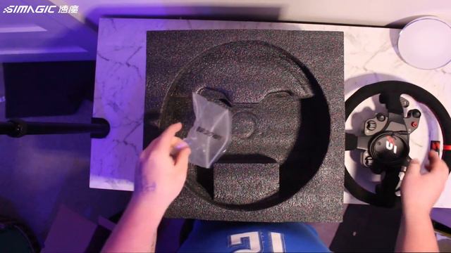 Simagic Alpha Mini + GT1 wheel Unboxing смотреть онлайн