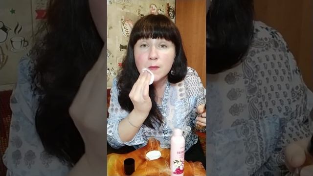 Битва гидрофильного масла & бюджетного молочка для снятия макияжа Вербена смотреть онлайн