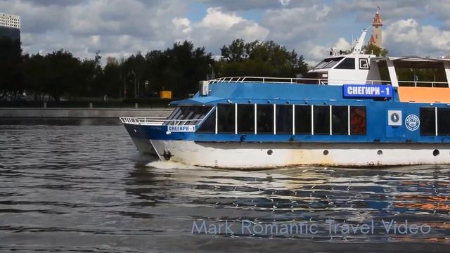 Круизы по Москве-реке - Moscow River cruises смотреть онлайн