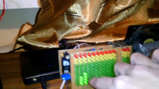 Самодельный анализатор спектра - AVR ATMEGA8 смотреть онлайн