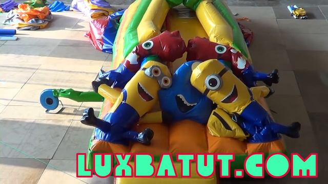 Надувная горка Мини помошники Надув смотреть онлайн