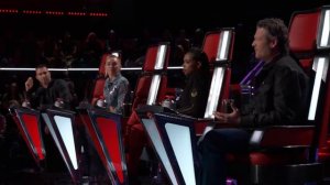 Голос 2017 USA - Слепые Прослушивания   - Sophia Bollman -  Invincible