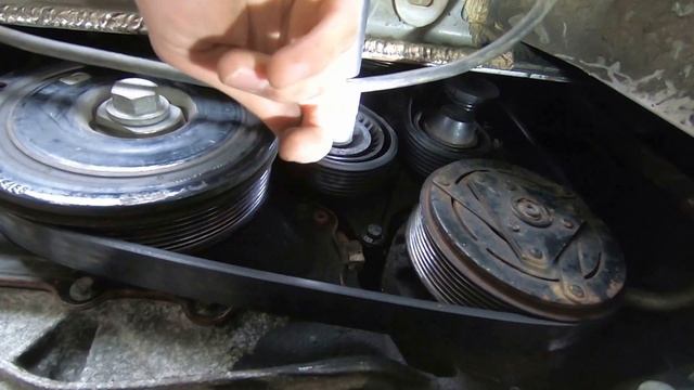 Renault Trafic, Opel Vivaro, Nissan Primastar - Changing the V-Belt смотреть онлайн