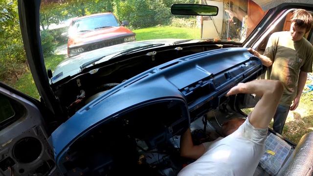 1995 OBS F-150 Flareside Dash Removal