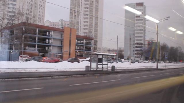 По улице Героев Панфиловцев - смотрим на готовящиеся к сносу пятиэтажки в январе 2023 года смотреть онлайн