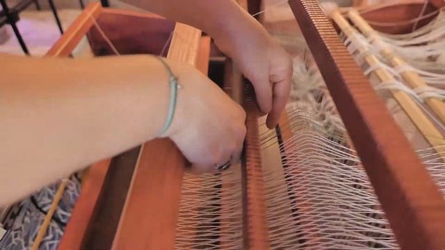 Ткачество: Заправляю ремизный ткацкий станок. Прогулка по лесу. Животные в кадре. смотреть онлайн
