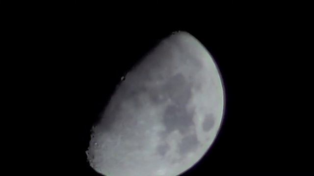 Moon Zoom with Sony Handycam CX250 смотреть онлайн