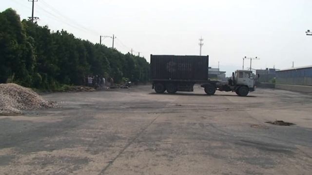 (30°N-DTT) 1/5 RC GAS CAR FLY OVER CONTAINER TEST 3 смотреть онлайн