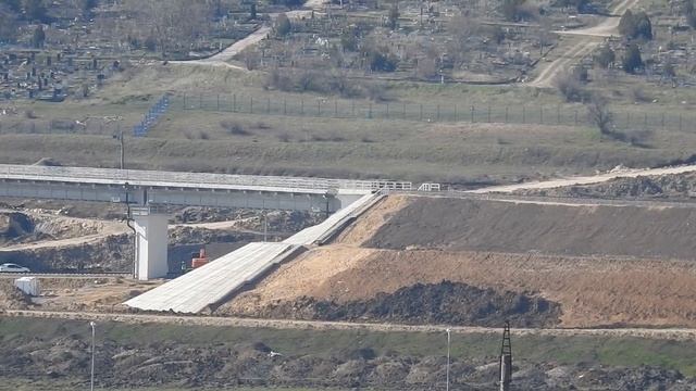 Керчь.Работы на ж-д подходах от путепровода двухпутки- до теплоцентрали.Вид с Альбатроса.