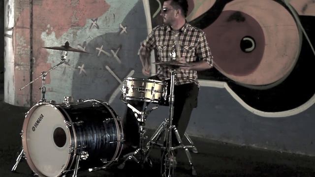 Drum beat on the street!.mov смотреть онлайн