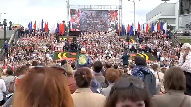 Хором славим Россию и город смотреть онлайн