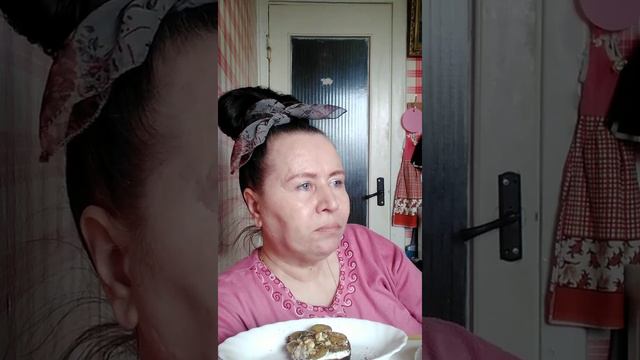 МУКБАНГ как всегда бутик,ЕСЛИ ЗНАЕТЕ ПОДСКАЖИТЕ почему они ТАКИЕ белые смотреть онлайн