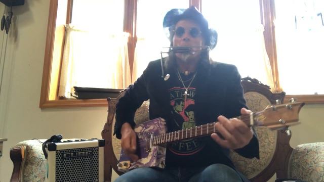 Let it Rock Chuck Berry on 3 String Cigar Box Guitar and harmonica смотреть онлайн