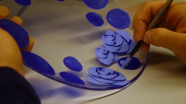 Рисуем розы на стекле. Декоративная роспись для начинающих. Мастер-класс Лилии Lilsionok. смотреть онлайн